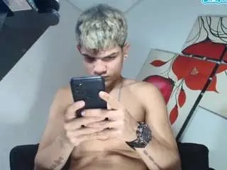 Camsoda Adult Webcam of andyloverhuge