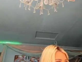 Camsoda Free Live Porn of adrianna777