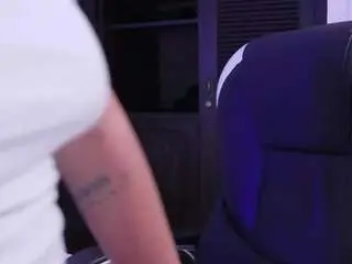 Camsoda Live Porn of bellaarouxx