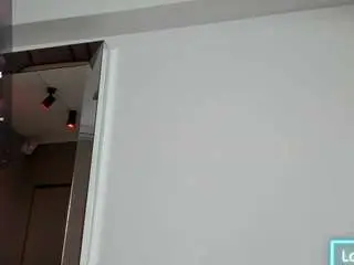 zoeysnow from camsoda