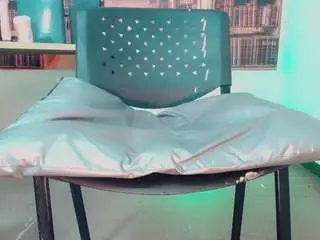 Camsoda Sex Chat of emeli-roushot