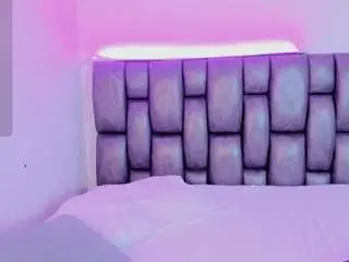 Camsoda Sex Cam of carolinne-miller