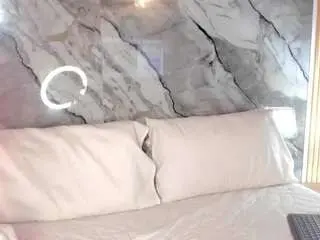 Camsoda Nude Webcam of liathompsonn