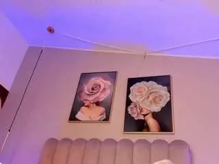 Camsoda Nude Webcam of saraa-blonde