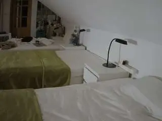 Camsoda Best Webcam of voyeurcam-julmodels-bed-3