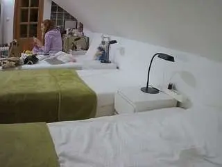 Camsoda Best Webcam of voyeurcam-julmodels-bed-3