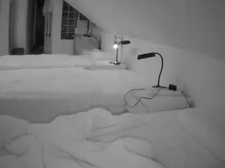 Camsoda Adult Webcam of voyeurcam-julmodels-bed-3