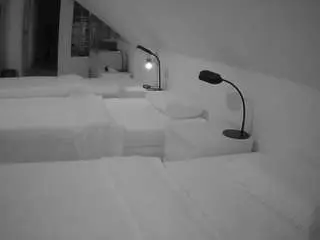 Camsoda Private Sex Chat of voyeurcam-julmodels-bed-3