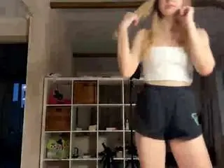 Camsoda Watch Live Sex Cams of chloe-show