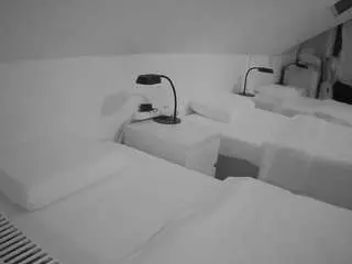 Camsoda Live Sex of voyeurcam-julmodels-bed-4