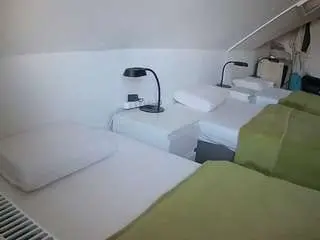 Camsoda Adult Webcam of voyeurcam-julmodels-bed-4