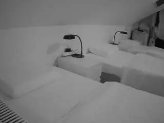 voyeurcam-julmodels-bed-4 from camsoda