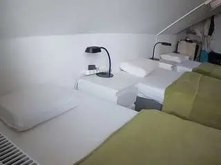 Camsoda Sex Cam of voyeurcam-julmodels-bed-4