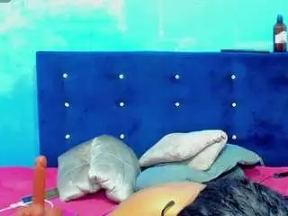 selenahuge-ass from camsoda