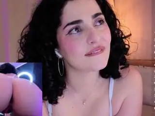 Camsoda Nude Webcam of maisonfox