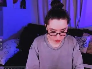 Camsoda Nude Webcam of lilythompsonx