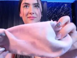 Camsoda Watch Live Sex Cams of paulinasweett