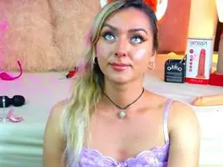 Camsoda Sex Cam of lunitadiva