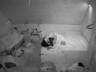 Camsoda Adult Video Chat of voyeurcam-julmodels-whitebed-2