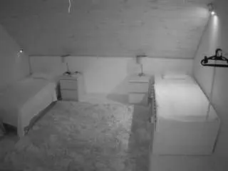 Camsoda Sex Cam of voyeurcam-julmodels-whitebed-2