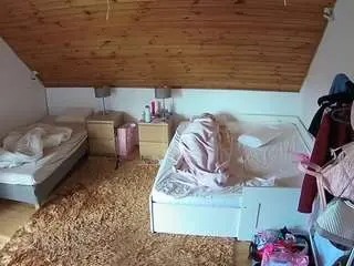 Camsoda Free Live Porn of voyeurcam-julmodels-whitebed-2