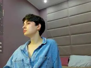 Camsoda Sex Cam of adelineperle