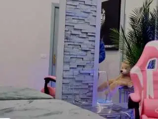 Camsoda Private Sex Chat of reina-cummingss