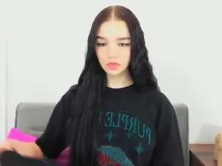 avacute from camsoda