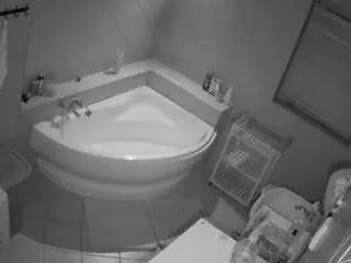 Camsoda Free Live Porn of voyeurcam-julmodels-bath-1st-2