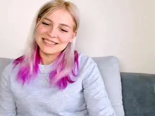 kristihoward from camsoda