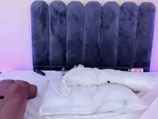 Camsoda Free Porn Cam of tinacurly