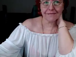 curvyjoanna from camsoda