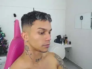 Camsoda Sex Cam of leonardprice1