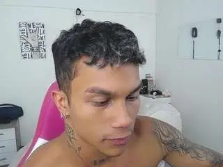 Camsoda Sex Cam of leonardprice1