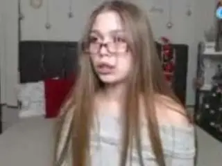 larapika from camsoda