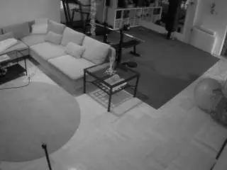 Camsoda Adult Webcam of voyeurcam-julmodels-living-2