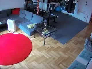 Camsoda Adult Webcam of voyeurcam-julmodels-living-2