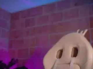 emmarousse69 from camsoda