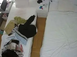 Camsoda Private Sex Chat of voyeurcam-julmodels-bed-5