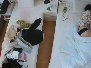 Camsoda Nude Webcam of voyeurcam-julmodels-bed-5