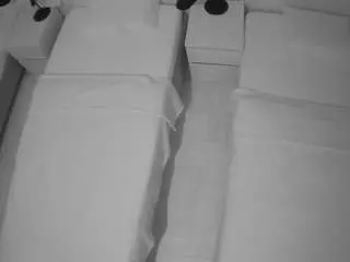 Camsoda Nude Webcam of voyeurcam-julmodels-bed-5