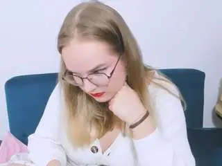 Camsoda Free Porn Cam of alicejuicy