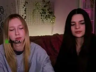 monalovee from camsoda