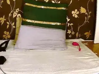 squirtymayagold from camsoda