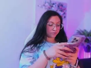 Camsoda Sex Chat of luucyjoness