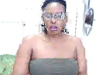 Camsoda Adult Webcam of naughtymilfxox