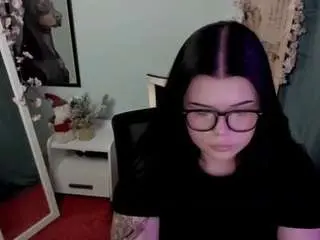 Camsoda Nude Webcam of camillaswannn