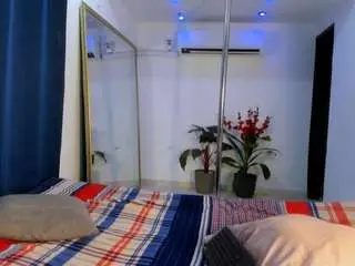 Camsoda Adult Video Chat of nahomy-ryans