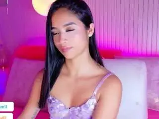 Camsoda Nude Webcam of racheltooms