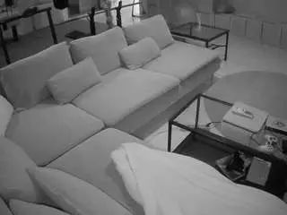 Camsoda Adult Webcams of voyeurcam-julmodels-living-3